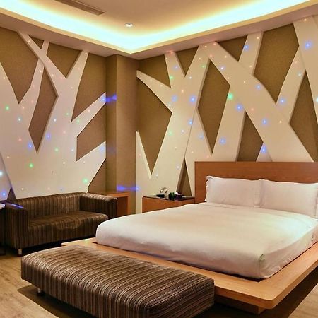 Takao Love Motel Kaohsiung Extérieur photo