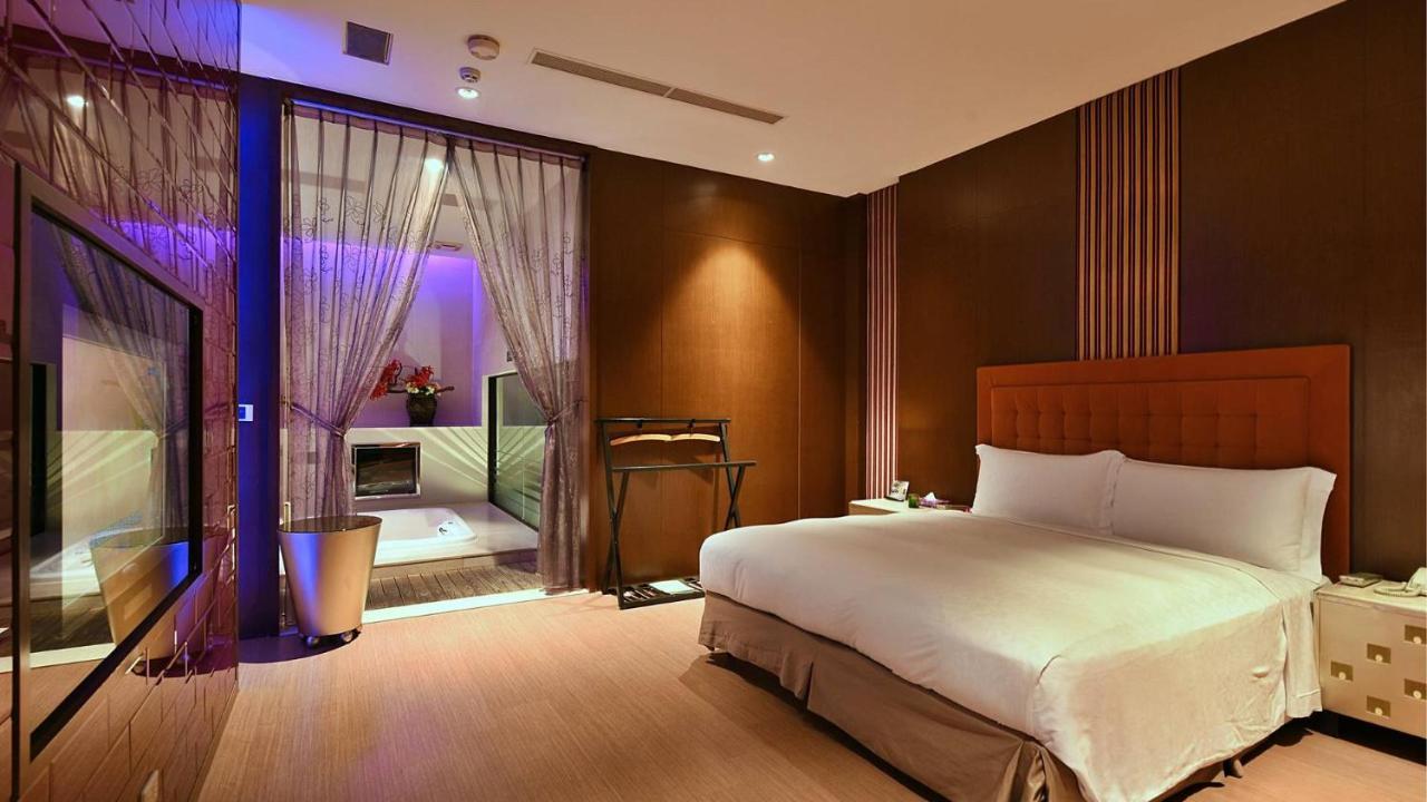 Takao Love Motel Kaohsiung Extérieur photo