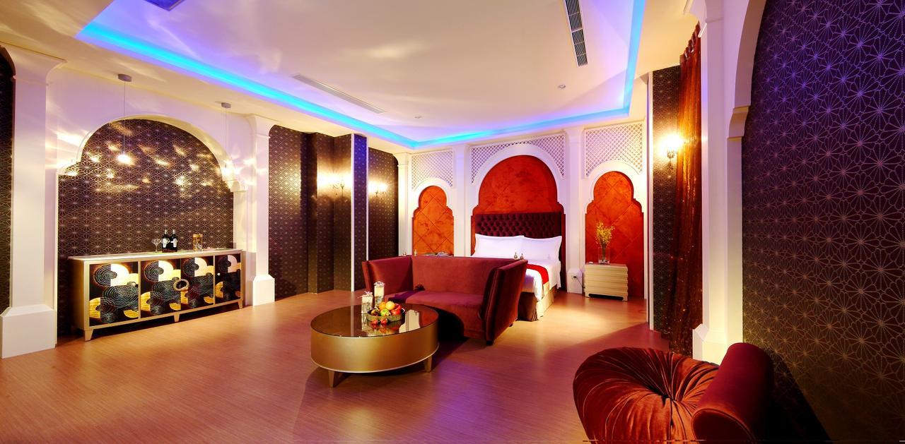 Takao Love Motel Kaohsiung Extérieur photo